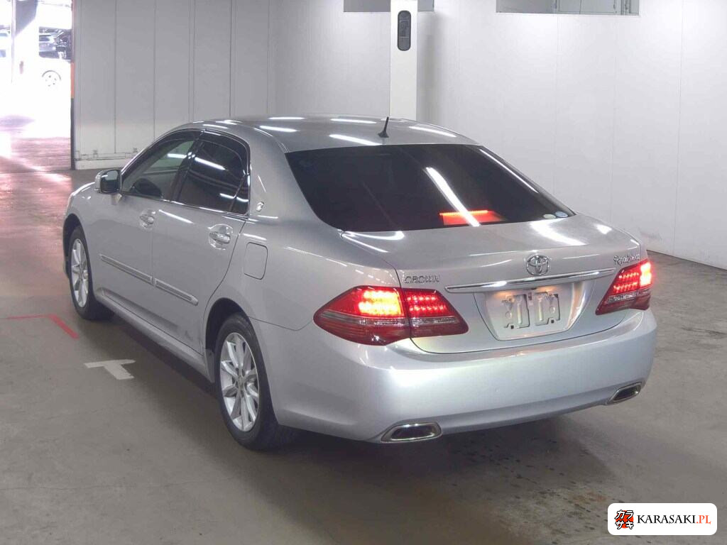 Toyota Crown 2008 z aukcji japońskiej