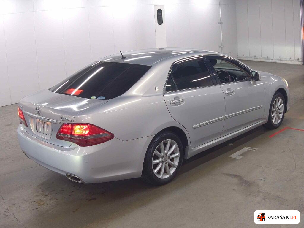 Toyota Crown 2008 z aukcji japońskiej