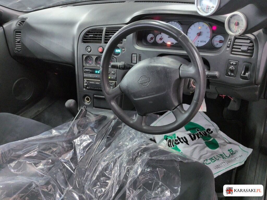 Nissan Skyline 1995 z aukcji japońskiej