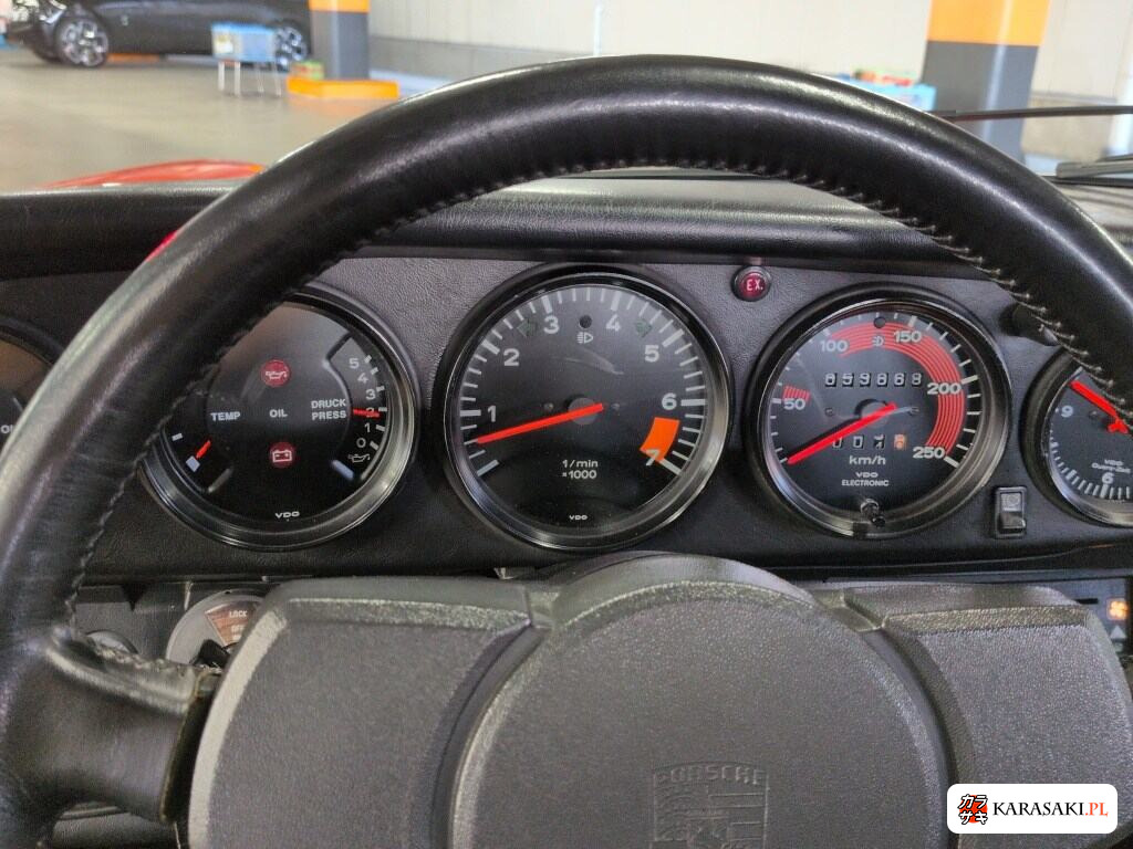 Porsche 911 1983 z aukcji japońskiej