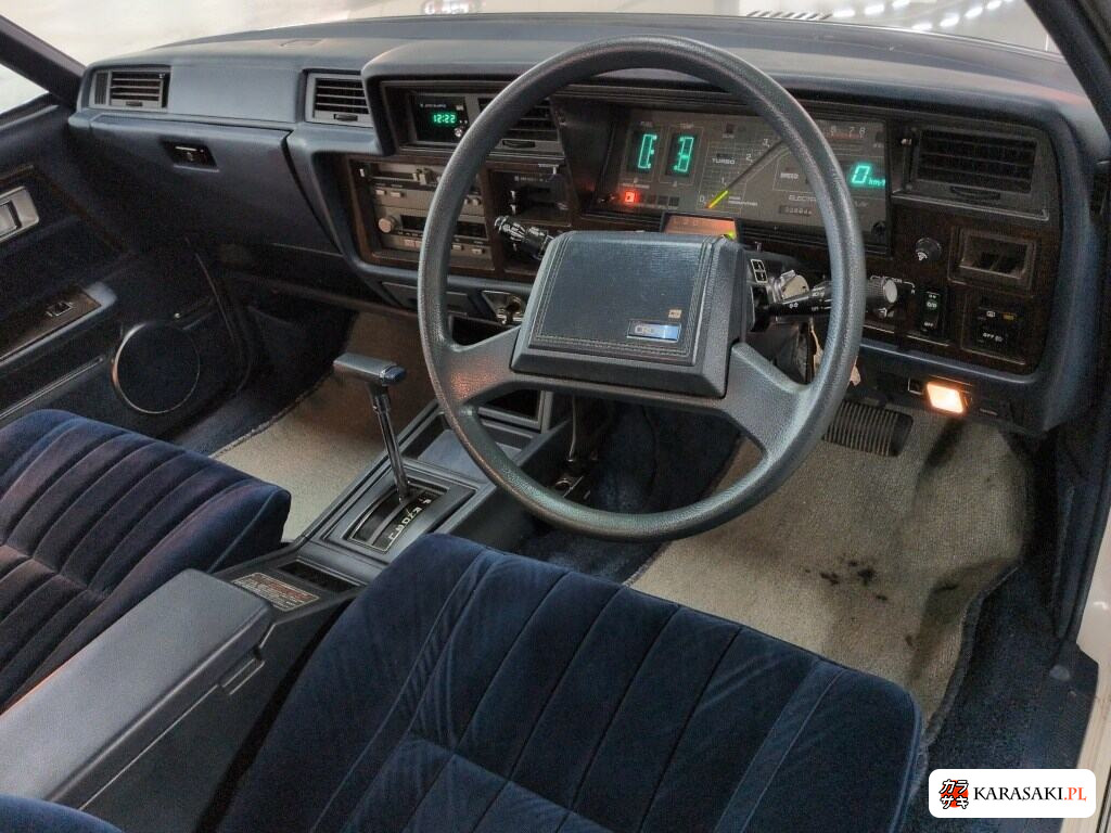 Toyota MS110 1982 z aukcji japońskiej