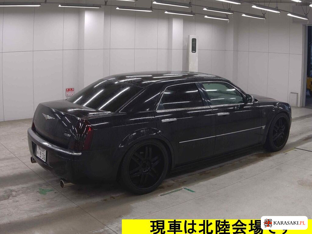 Chrysler 300C 2005 z aukcji japońskiej