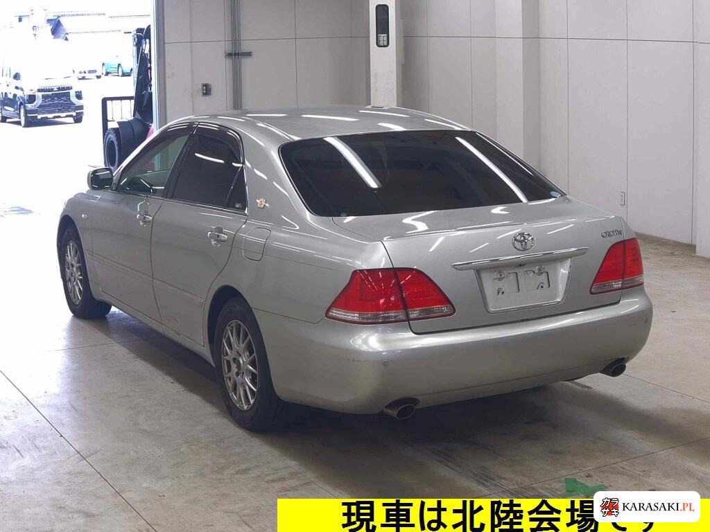 Toyota Crown 2004 z aukcji japońskiej