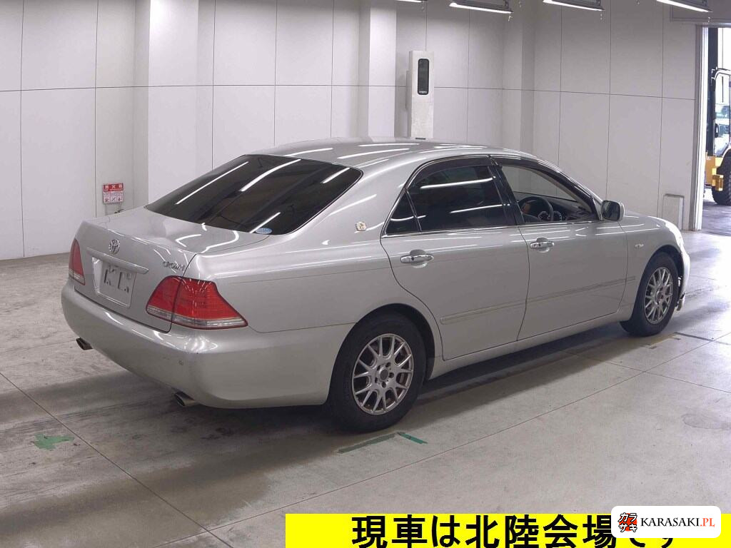 Toyota Crown 2004 z aukcji japońskiej