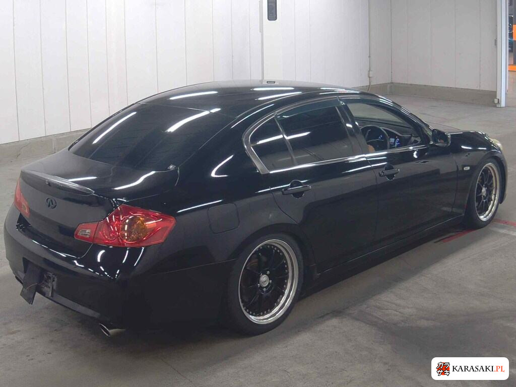 Nissan Skyline 2011 z aukcji japońskiej