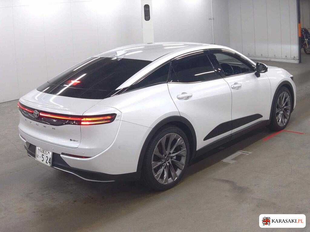 Toyota Crown Crossover 2025 z aukcji japońskiej