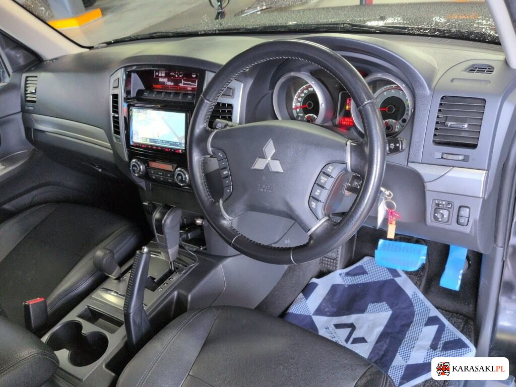 Mitsubishi Pajero 2020 z aukcji japońskiej