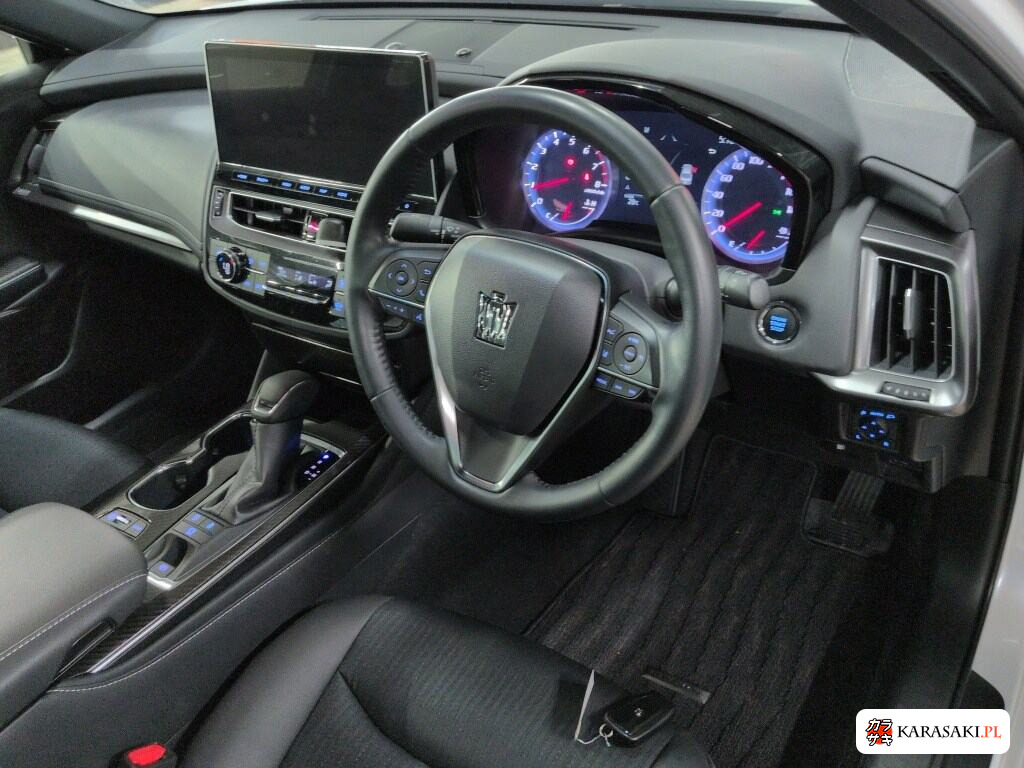 Toyota Crown 2021 z aukcji japońskiej