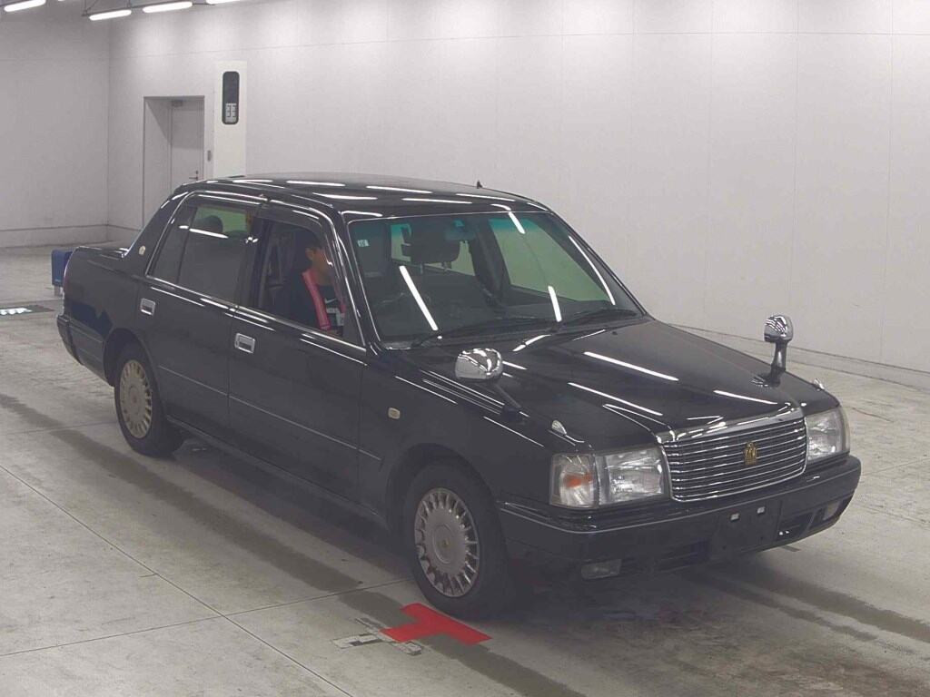 Toyota Crown Comfort 2012 z aukcji japońskiej