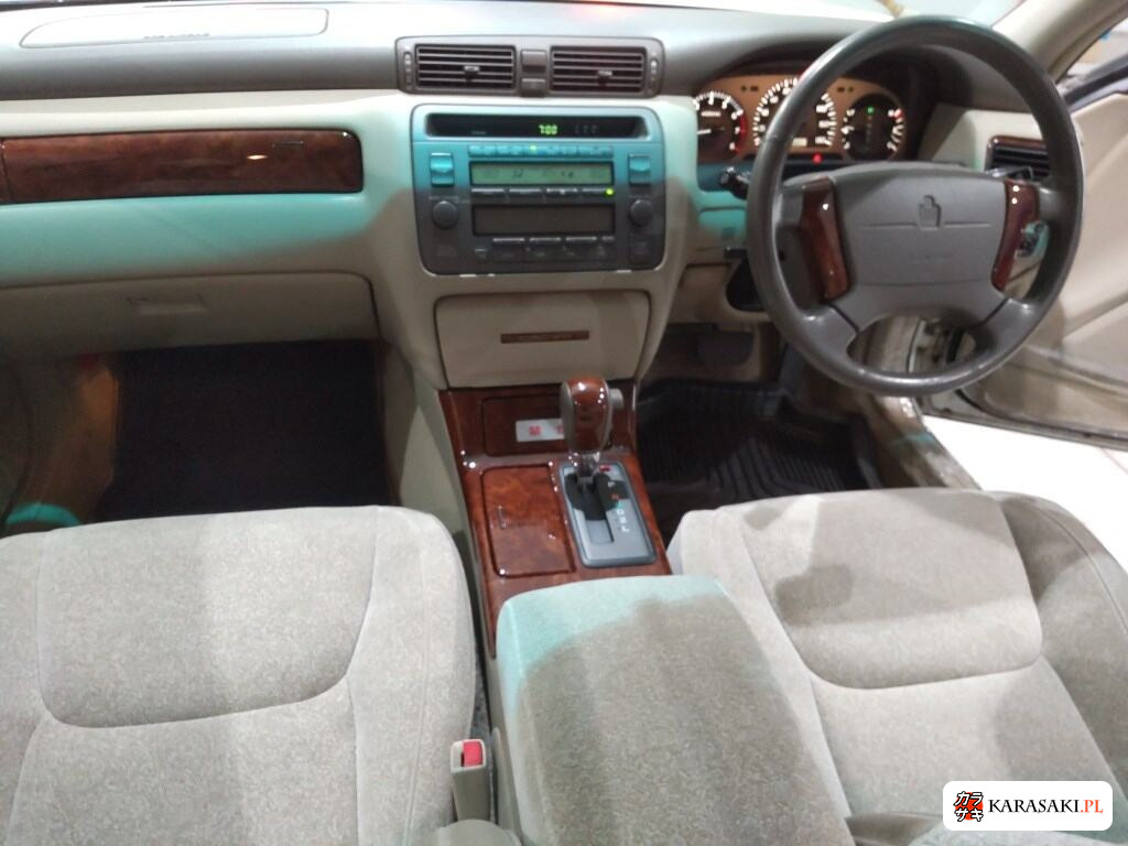 Toyota Crown 2001 z aukcji japońskiej