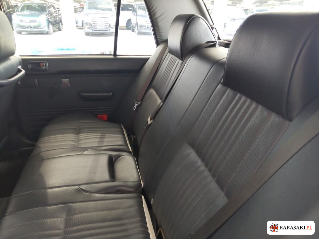 Toyota Crown Comfort 2014 z aukcji japońskiej
