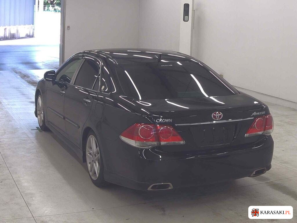 Toyota Crown 2011 z aukcji japońskiej