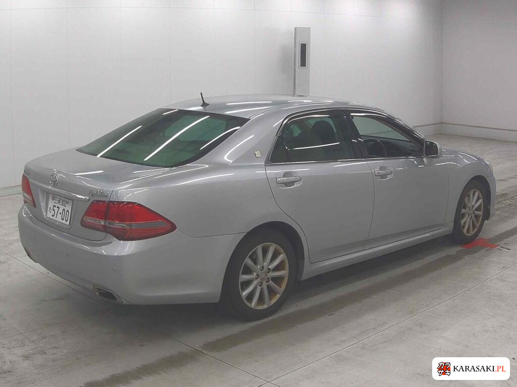 Toyota Crown 2008 z aukcji japońskiej