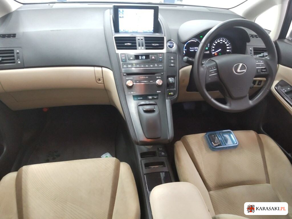 Lexus HS 2014 z aukcji japońskiej