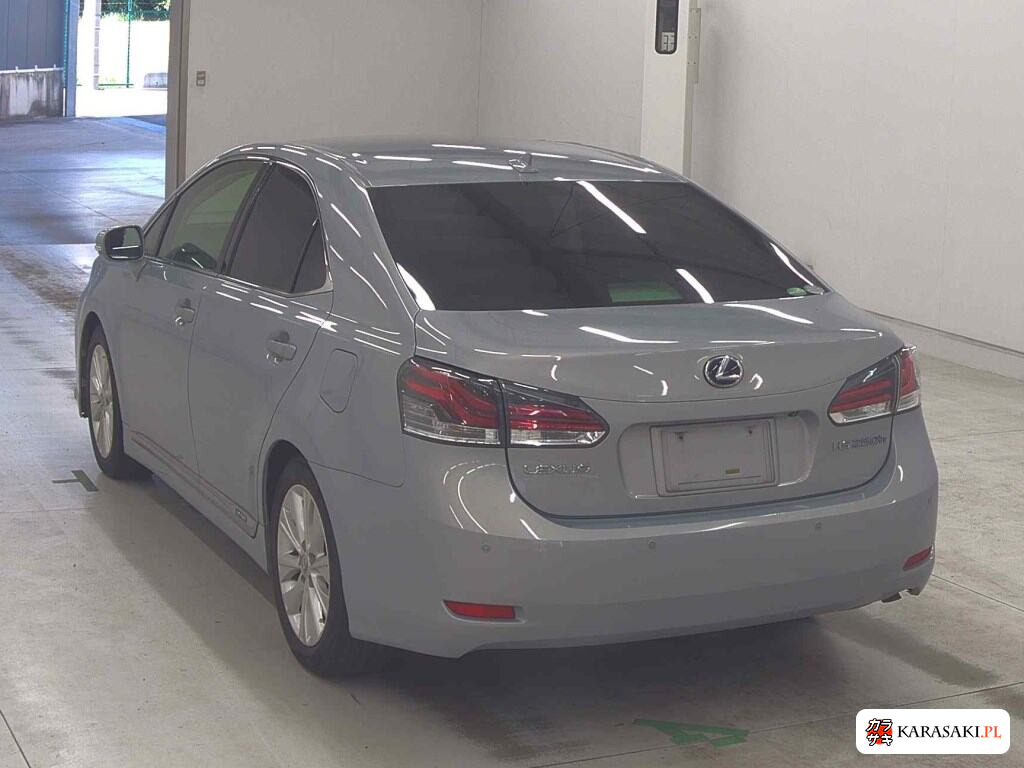 Lexus HS 2014 z aukcji japońskiej