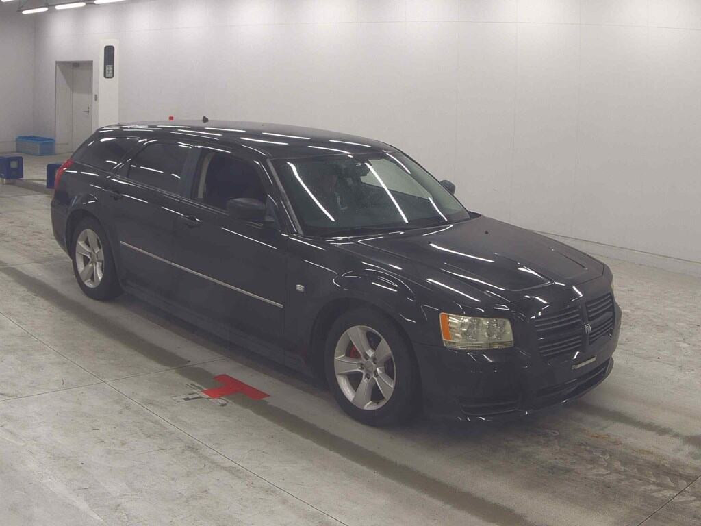 Dodge Magnum 2010 z aukcji japońskiej