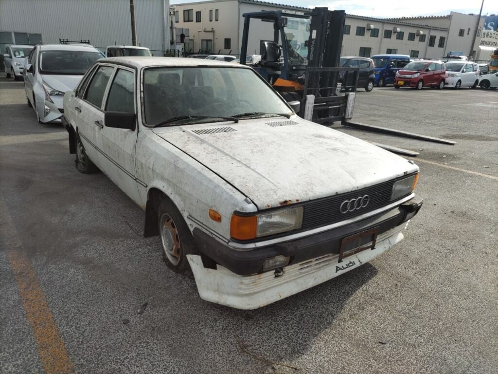 Audi 80 1983 z aukcji japońskiej