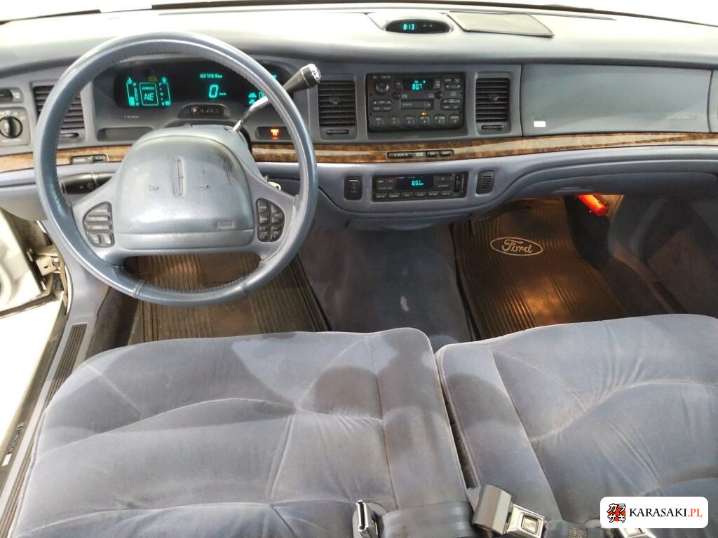 1997 Lincoln Towncar 5