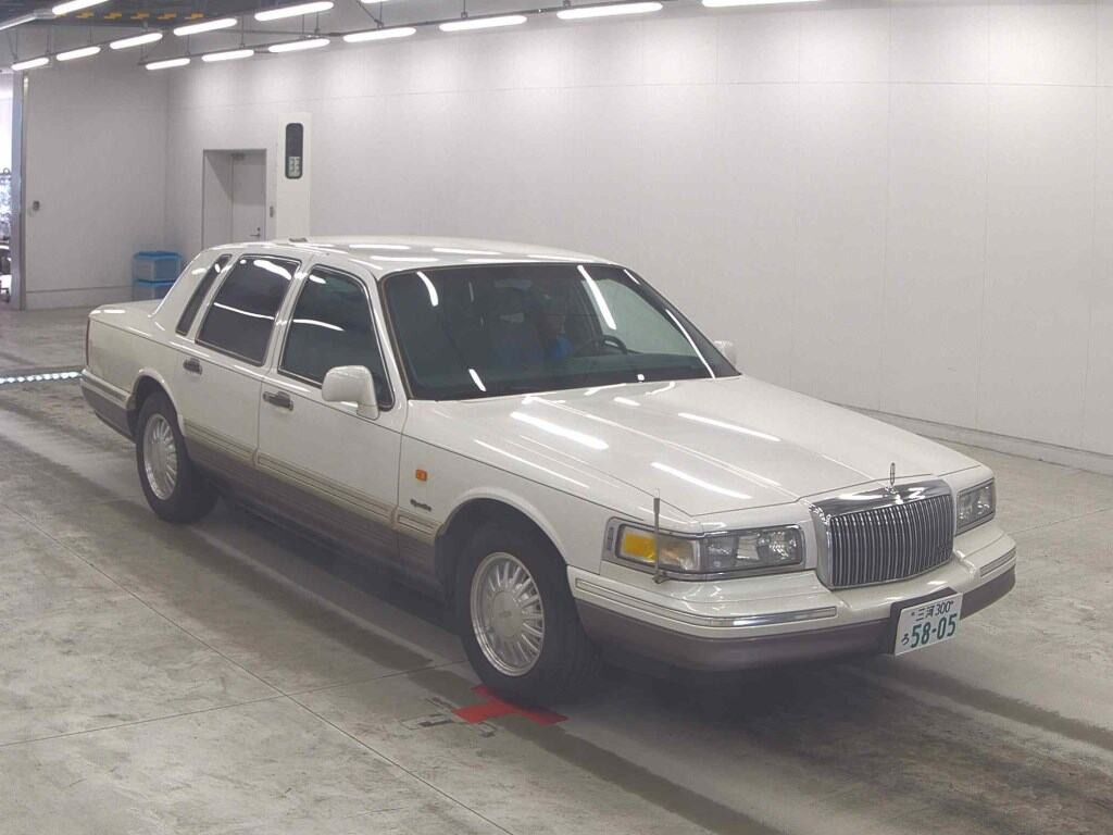 Lincoln Towncar 1997 z aukcji japońskiej