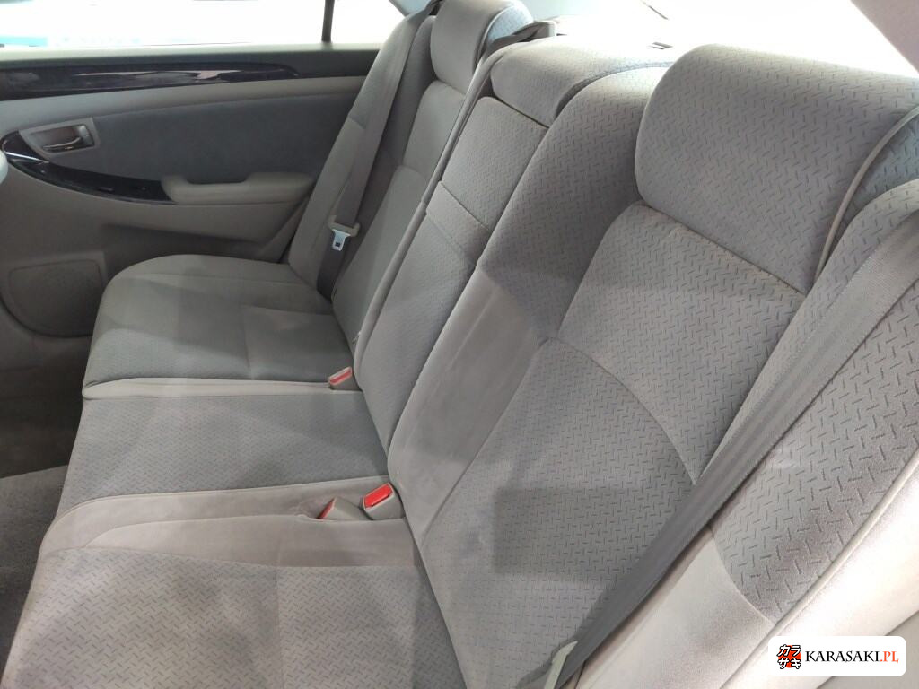 2005 Toyota Crown 4D Athlete 6