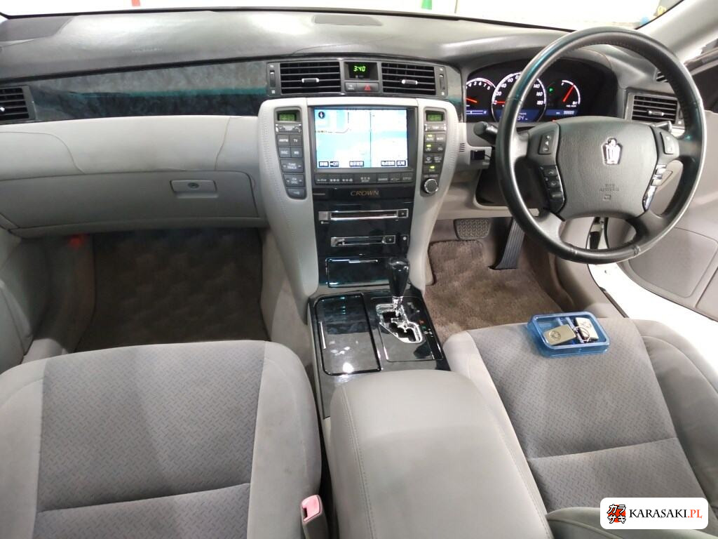 2005 Toyota Crown 4D Athlete 5