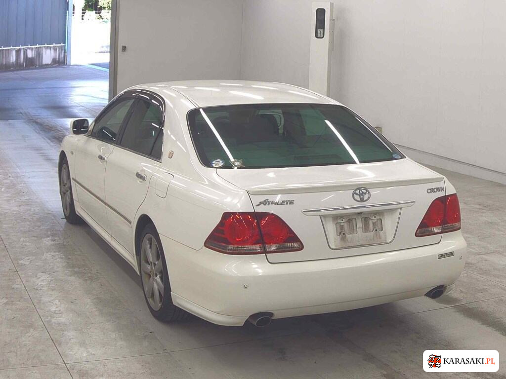 2005 Toyota Crown 4D Athlete 2