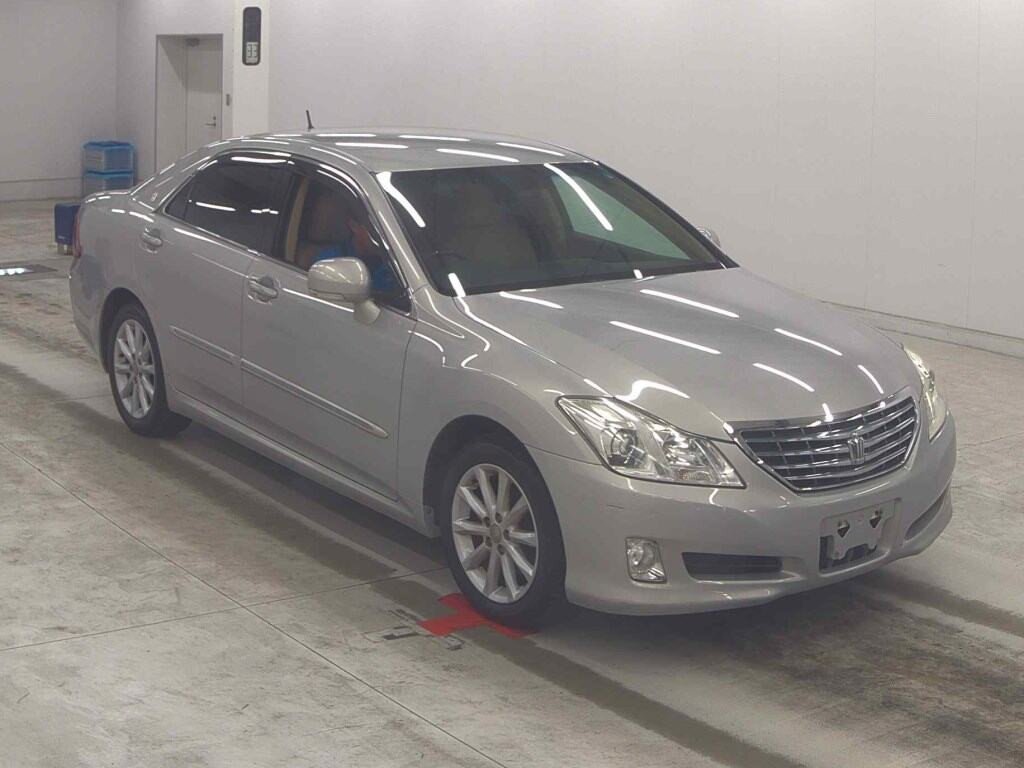Toyota Crown 2008 z aukcji japońskiej