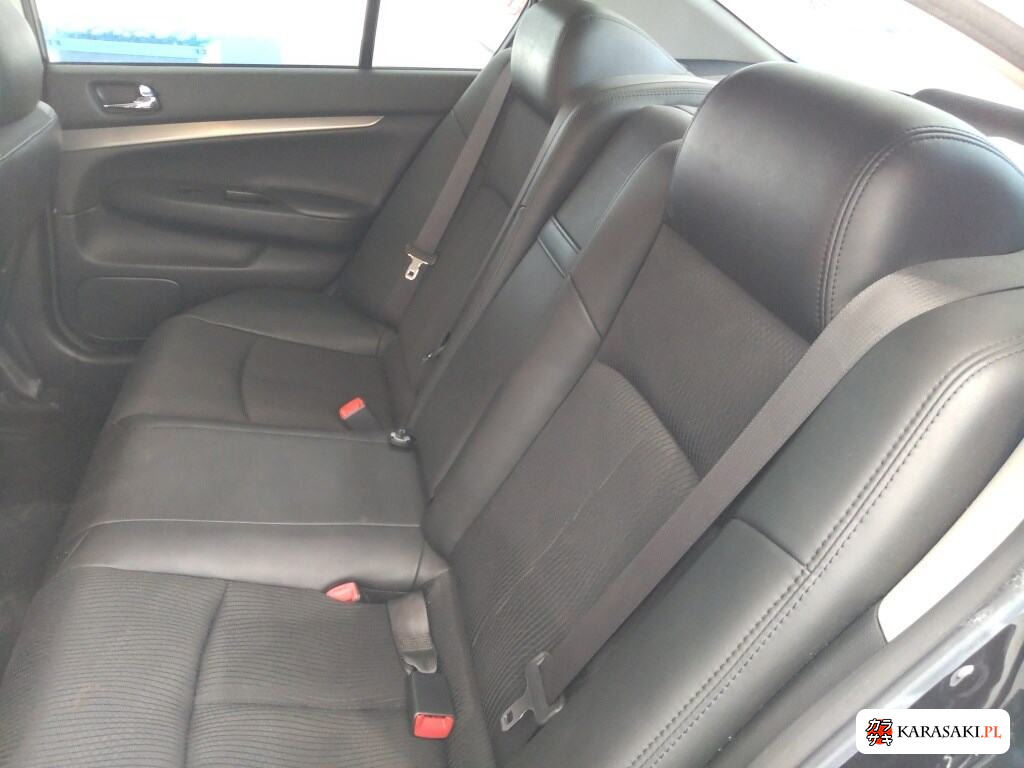 Nissan Skyline 2011 z aukcji japońskiej