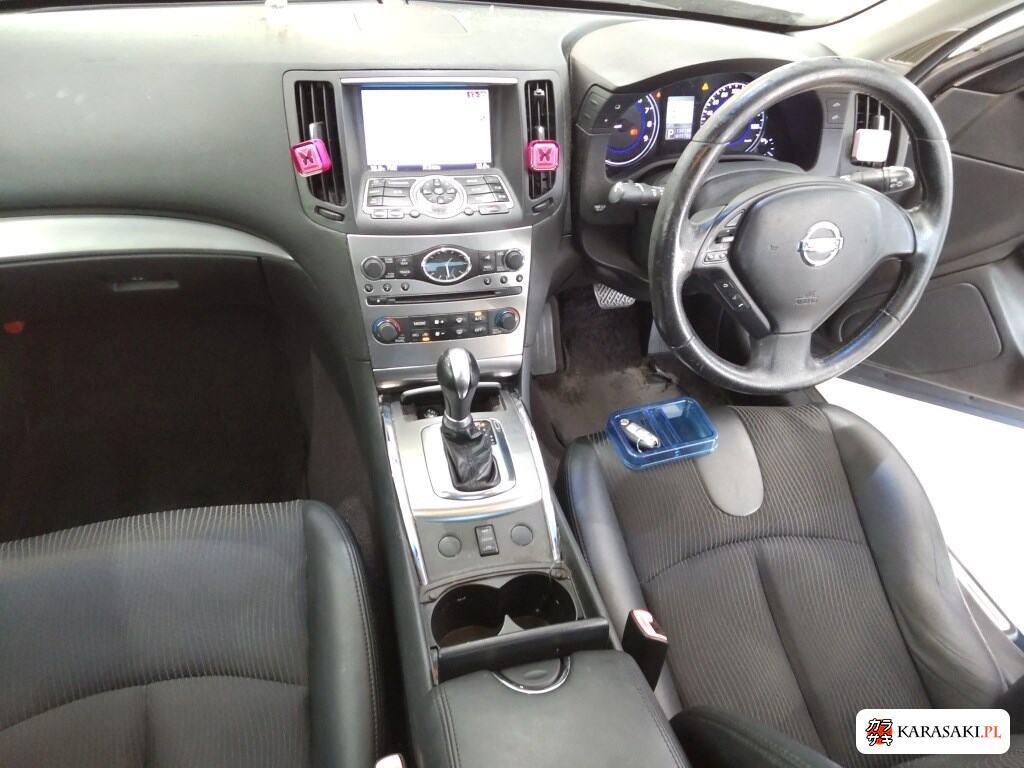 Nissan Skyline 2011 z aukcji japońskiej