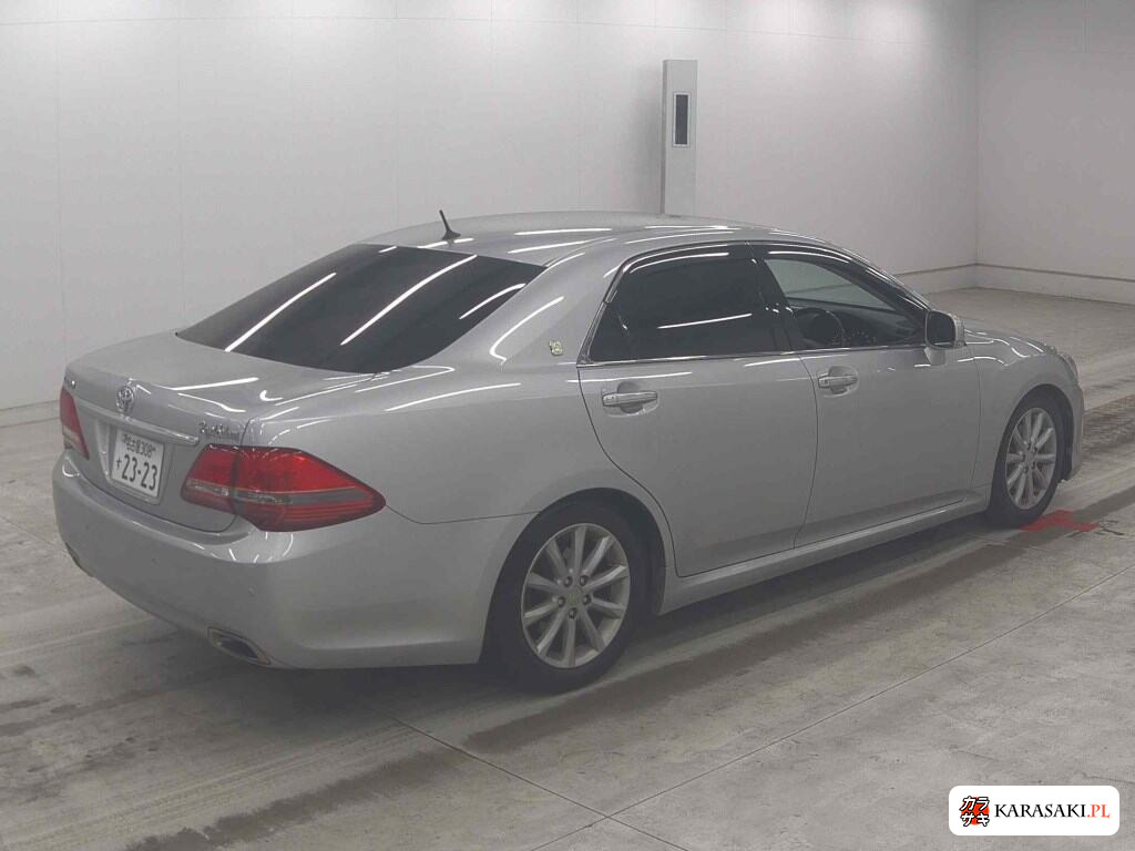 Toyota Crown 2008 z aukcji japońskiej