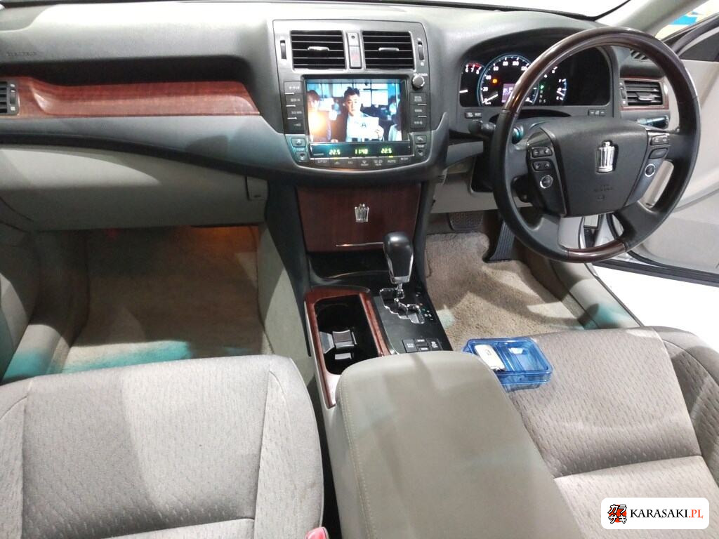 Toyota Crown 2008 z aukcji japońskiej