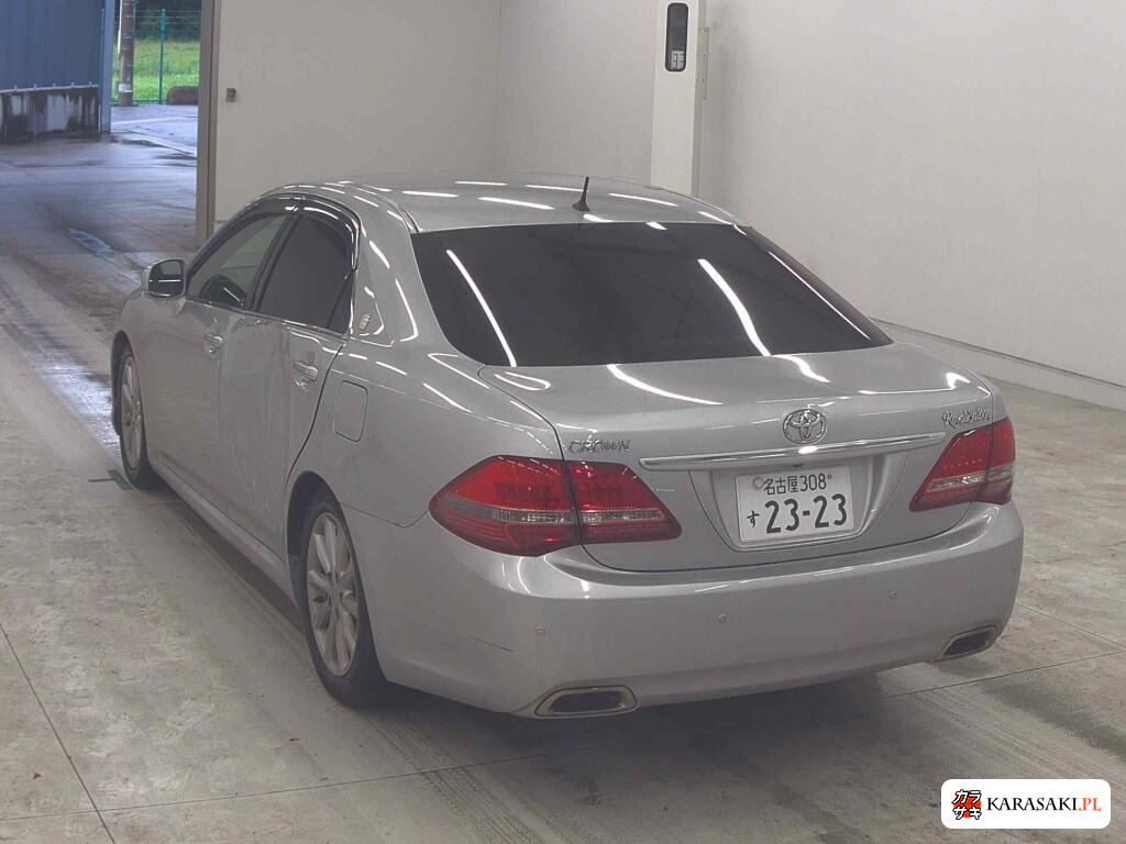 Toyota Crown 2008 z aukcji japońskiej