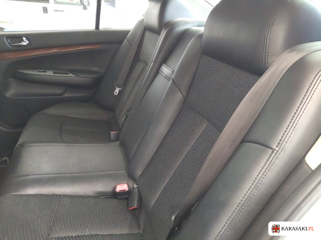 Nissan Skyline 2008 z aukcji japońskiej
