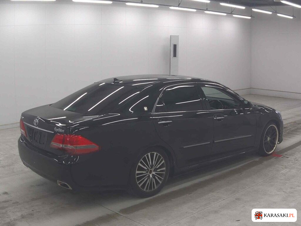 Toyota Crown 2008 z aukcji japońskiej