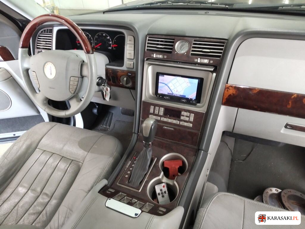 Lincoln Navigator 2004 z aukcji japońskiej