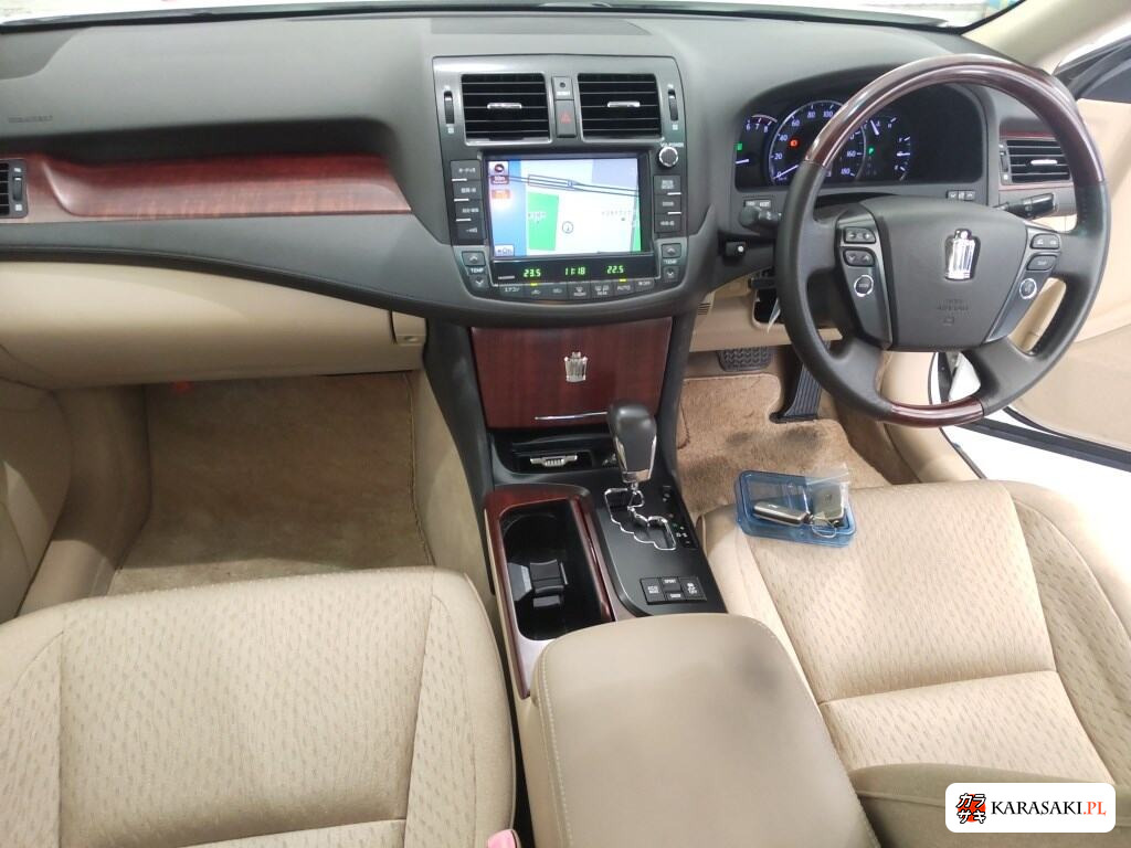 Toyota Crown 2009 z aukcji japońskiej