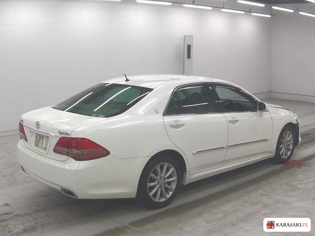 Toyota Crown 2009 z aukcji japońskiej