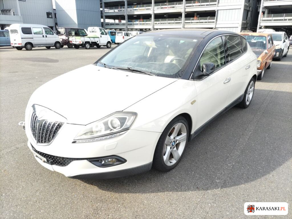 Lancia Delta 2010 з японського аукціону