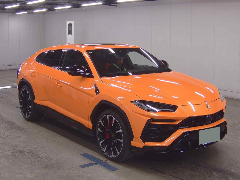 Lamborghini Urus 2022 z aukcji japońskiej