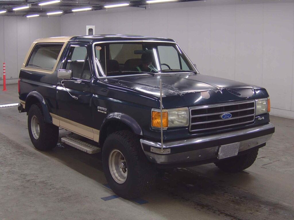 Ford Bronco 1990 z aukcji japońskiej