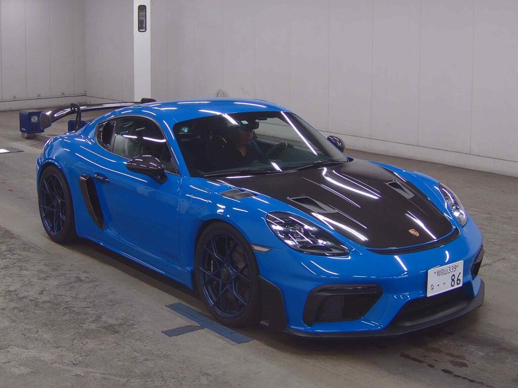 Porsche 718 Cayman 2023 z aukcji japońskiej