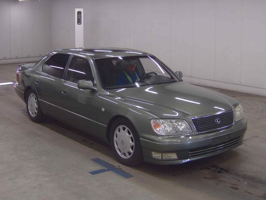 Lexus (us) LS400 1995 z aukcji japońskiej