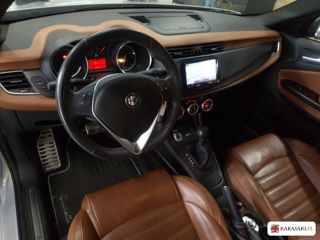 2015 Alfa Romeo Giulietta 5D Quadrifoglio Verde 5