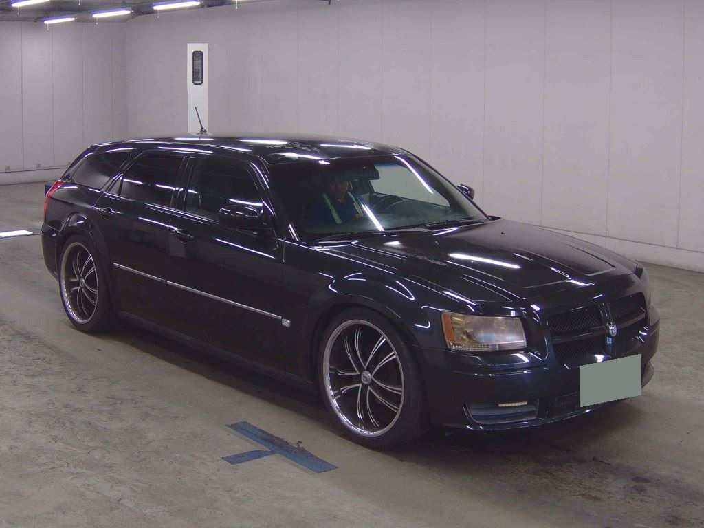 Dodge Magnum 2012 z aukcji japońskiej