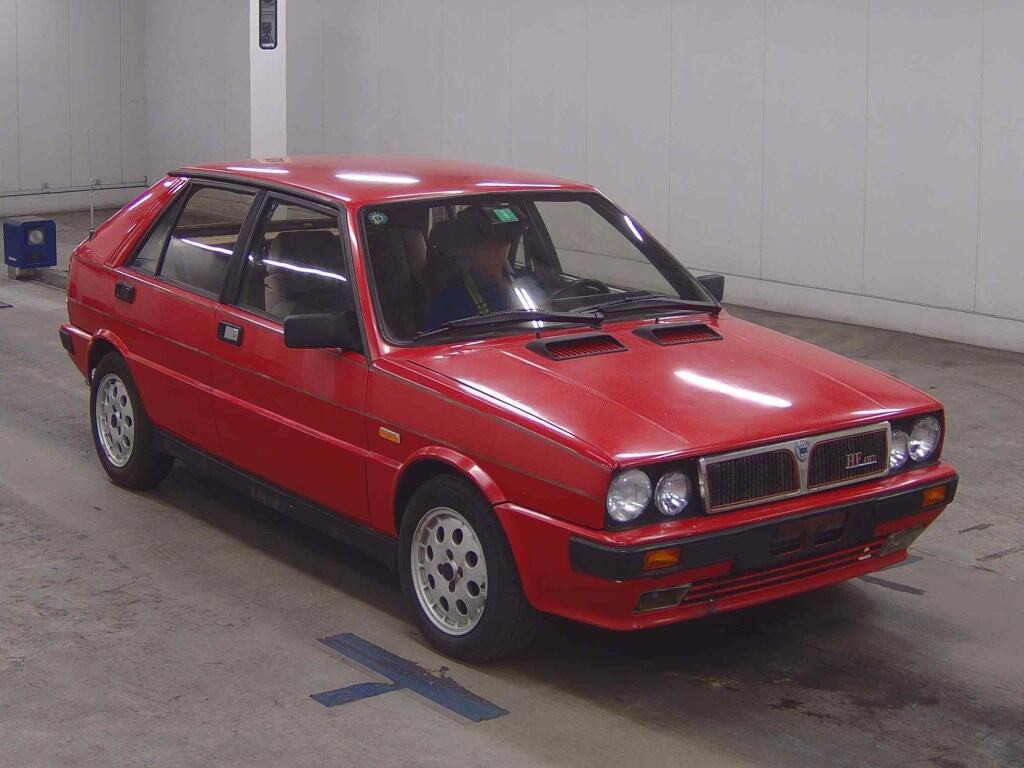 Lancia Delta 1986 z aukcji japońskiej