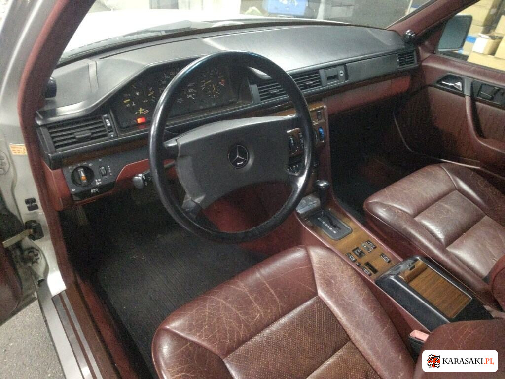 1989 Mercedes-Benz Medium Class 4D 300E 5