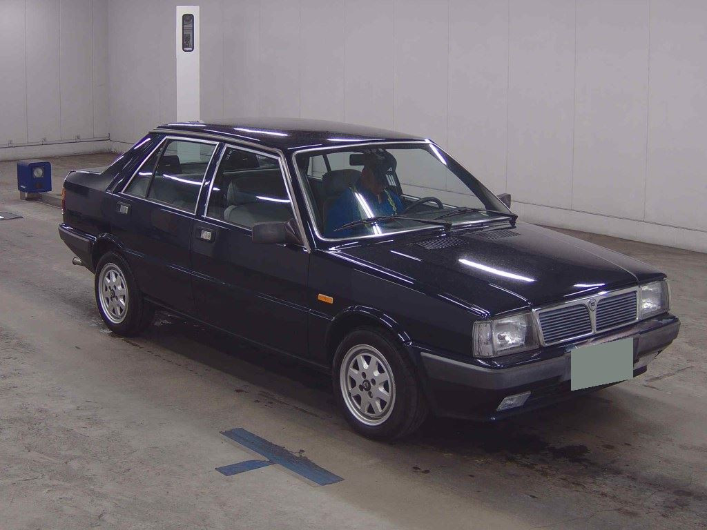 Lancia Prisma 1991 z aukcji japońskiej