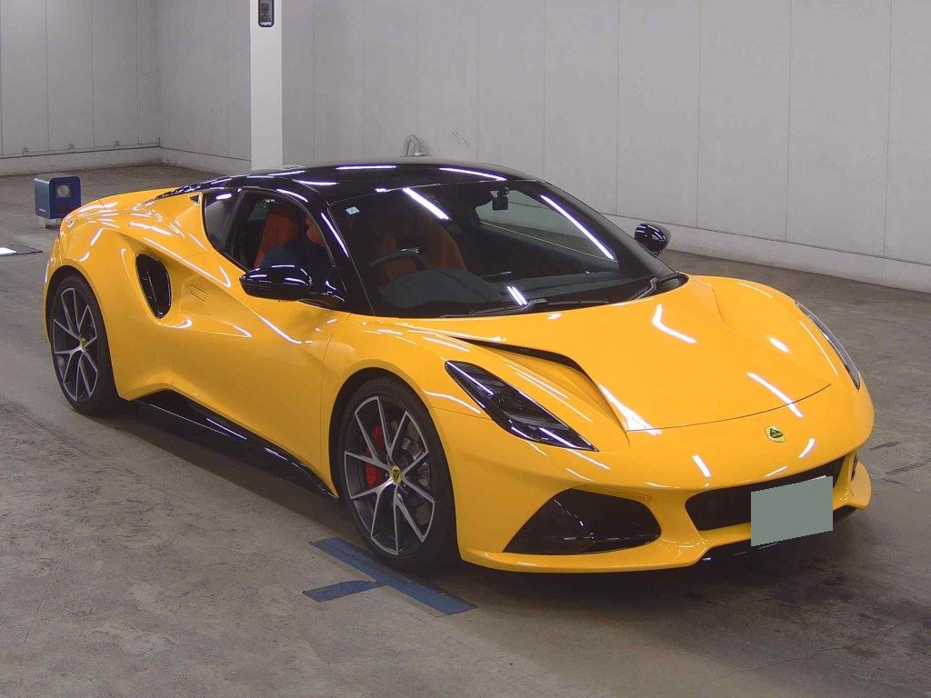 Lotus Emira 2024 z aukcji japońskiej
