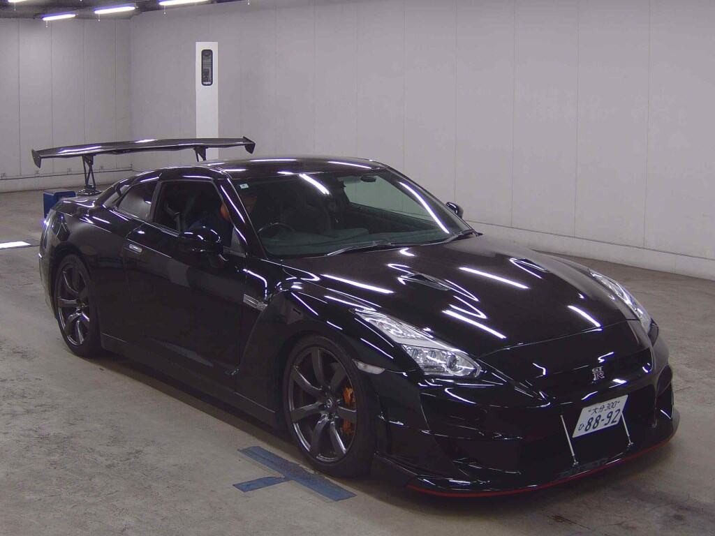 Nissan GT-R 2008 z aukcji japońskiej