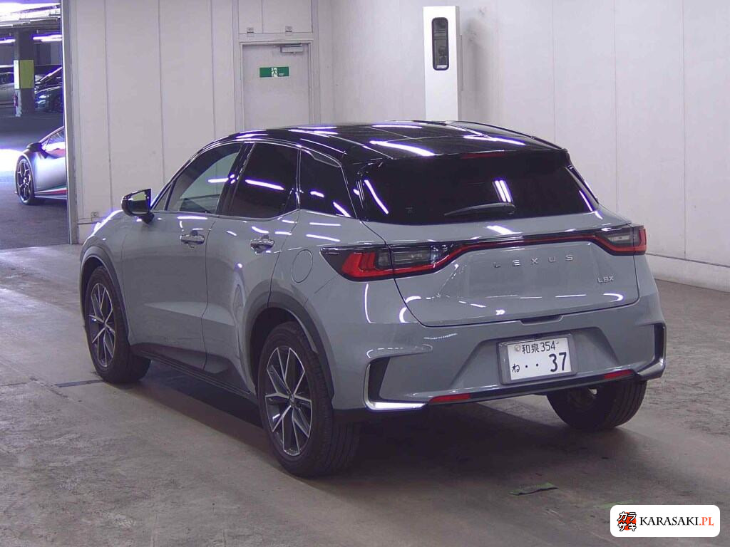 2024 Lexus LBX Cool 2